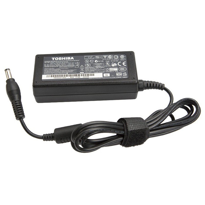 CHARGEUR HIGH COPIE TOSHIBA 19V/3.95A